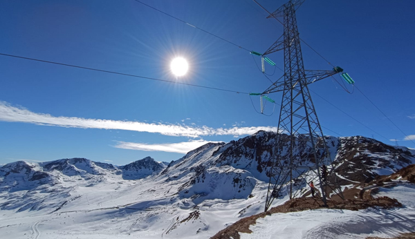 Mantenimiento eléctrico alta, media y baja tensión División Andina-010